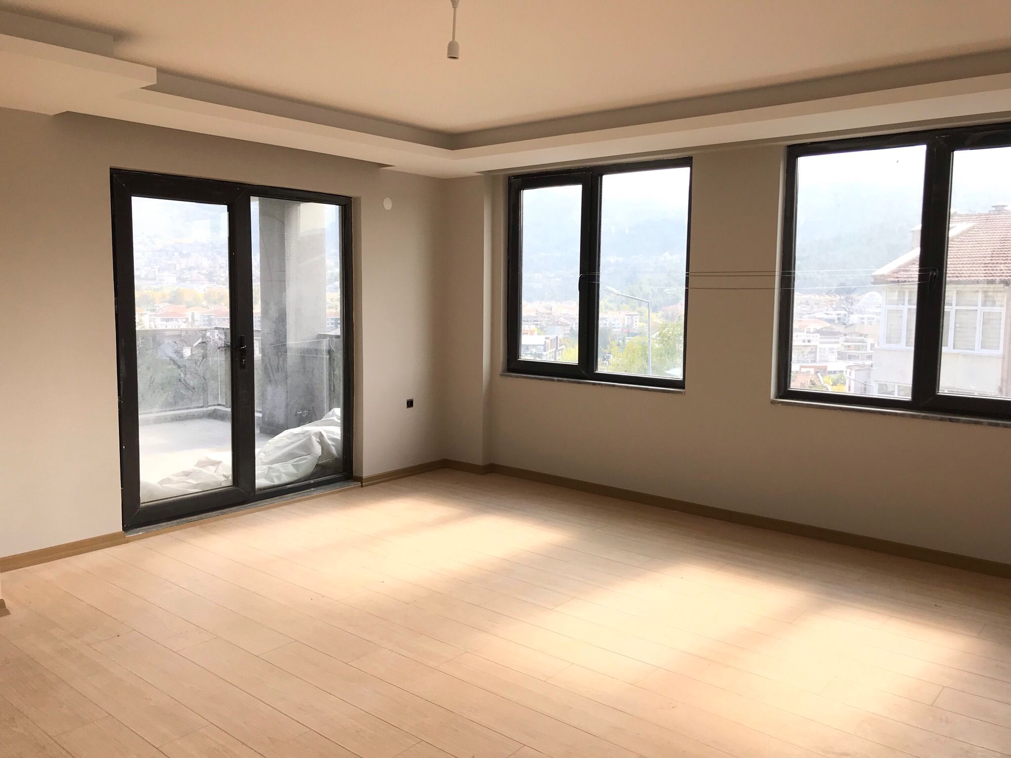 Landscape view 3+1 Flat for sale in Bursa (First floor)
